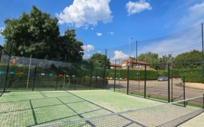 Nuevas redes altas en la pista de pádel